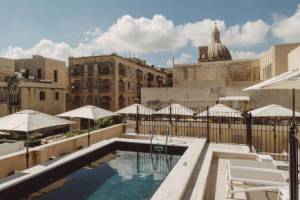 San Karlu Hotel