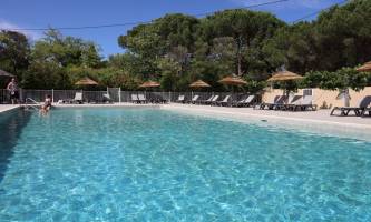 Camping Hameau des Pins - La Moutonne