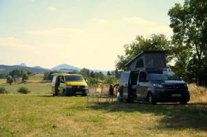 Ruhige Bauernhoflage mit Panoramablick auf das Mézenc-Massiv