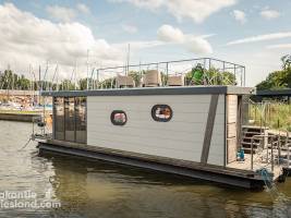 Woonboot Warns inclusief autobootjes