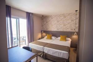 Ona Marbella Inn
