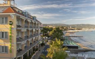 Bed & Breakfast B En B HOTEL Diano Marina Palace