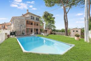 Studio With Pool And Garden