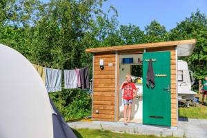 RCN de Flaasbloem | Comfort kampeerplaats met prive sanitair