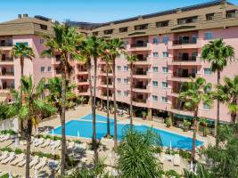 Aqua Hotel Montagut Suites