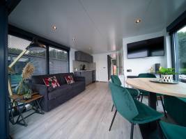 Houseboat Marina Mookerplas 4-6 persons (roof terrace)
