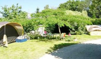 Naturcampingplatz Loire-Atlantique: Große Stellplätze am Waldran