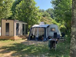 RCN la Bastide en Ardèche | Kampeerplaats met privé sanitair com