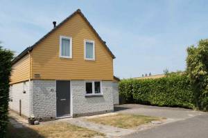 Compleet gerenoveerde 8-persoons woning met luxe inrichting en s