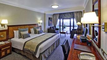 Leonardo Royal Hotel London City