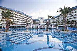 Crystal Admiral Resort Suites en Spa