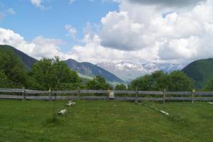 Camping im Hochgebirge der Auvergne: Genießen Sie einen Urlaub i