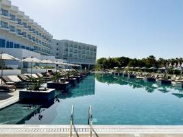 Cali Resort en Spa Elegant collection by Louis Hotels