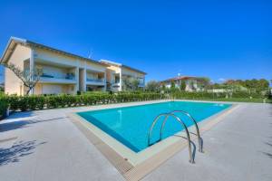 Una Meta Tra Gli Ulivi