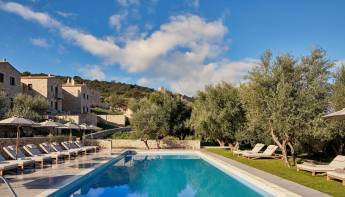 100 Rizes Seaside Resort