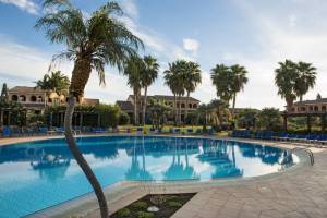 Lantana Resort Hotel&Apartments