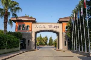 Felicia Village