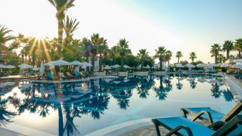 Crystal Tat Beach Pearl Collection