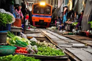 Damnoen Saduak & Maeklong treinmarkt