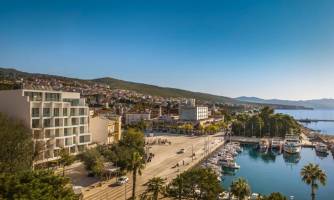 Younique Narrivi Hotel