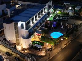 Bougainville Luxury Boutique Hotel