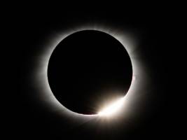 Rondreis IJsland Eclips (1 week); Zonsverduistering tussen de vu