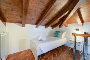 La Voce Del Lago Pied Dans L' Eau