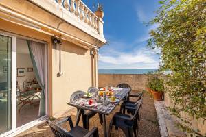 Victoria Sole & Mare