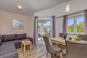 Apartment Rafaela 220m from the beach