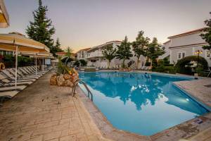 Louros Beach Hotel & Spa