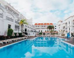 Ona Hollywood Mirage