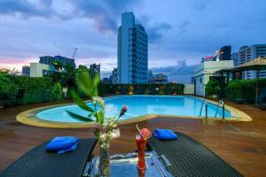 Lohas Residences Hotel