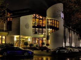 Nells Park Hotel