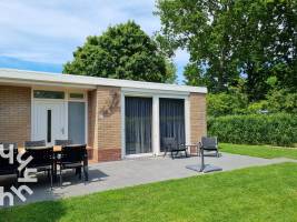 Luxe 6-persoons bungalow met infraroodsauna en vlak bij het stra