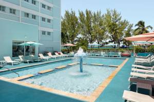 Courtyard by Marriott Nassau Downtown/Junkanoo Beach