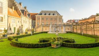 Grand Hotel De Draak Bergen