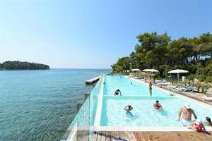 Crvena Luka Resort