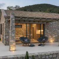 Onysis Rustic Luxury Suites