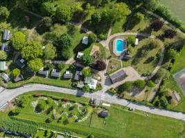 Camping Les Bords Du Guiers