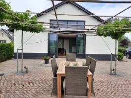 Schönes 6-Personen-Ferienhaus in Schijndel.