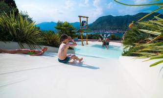Weekend Glamping Resort