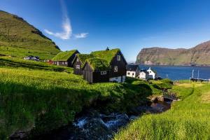 Faeröer Eilanden met verblijf in cottage met fraai uitzicht