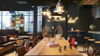 Moxy Amsterdam Schiphol Airport