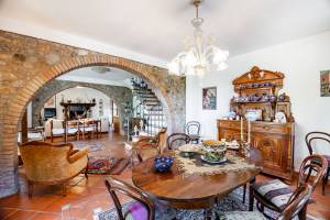 Beautiful Casolare With Pool Among Green