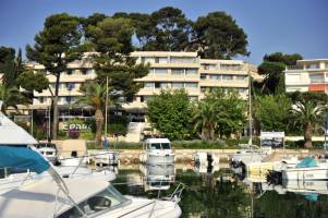 Bandol Port 2p6p