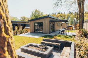 Loevestein Deluxe met Hottub | 5 personen