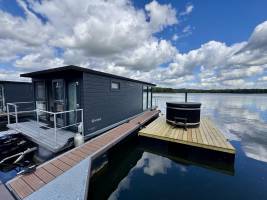 Floating in Limburg - hottub