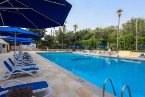 BM Beach Hotel