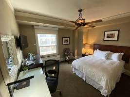 Kensington Park Hotel