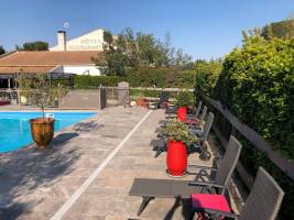 Les Aubuns Country Hôtel